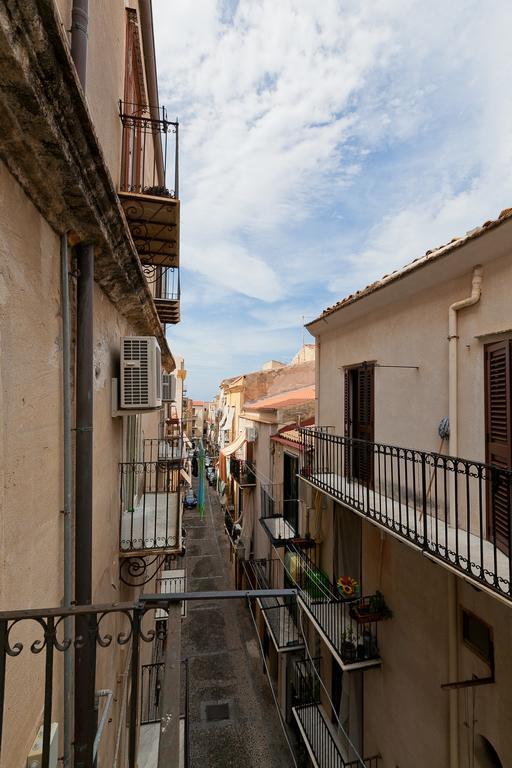 Porto Salvo Apartments - By Vacation Service Cefalù Extérieur photo
